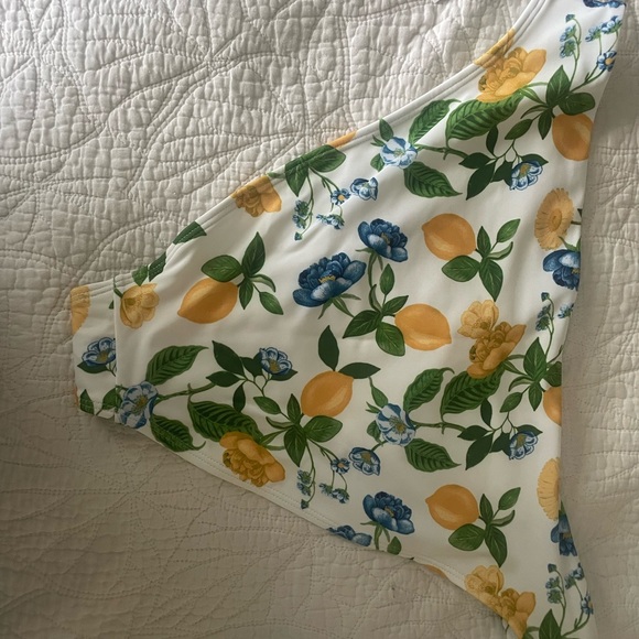 NWT lemon print bra bikini (top size M, bottoms size L) - Picture 6 of 9